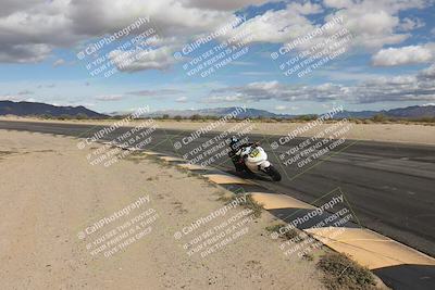 media/Nov-16-2025-Race Pace (Sun) [[8c5fa54630]]/Verified Riders/6-Turn 10 Inside (1145am)/